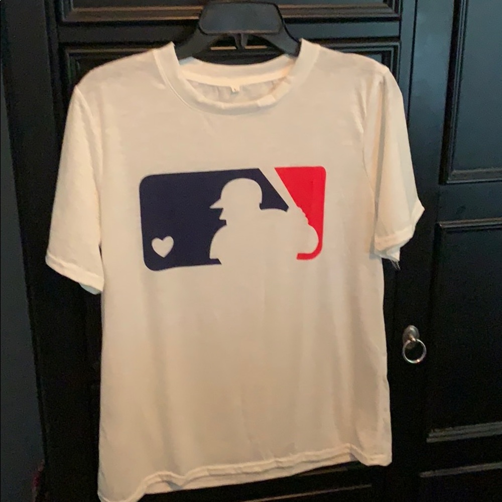 Fitted Tee